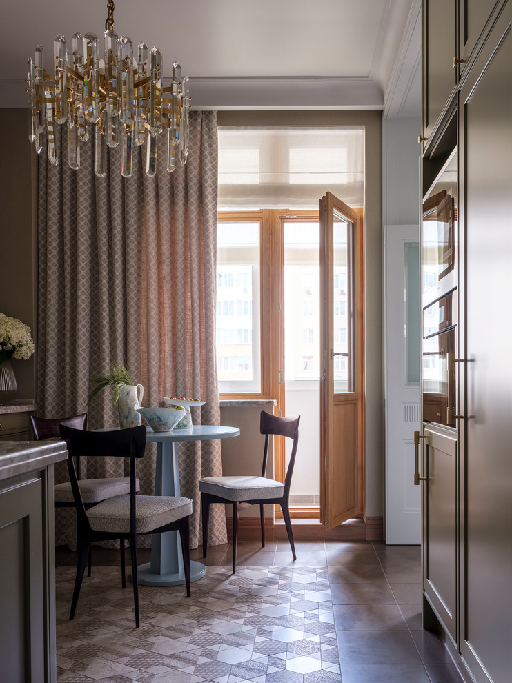 Enclosed kitchen - mid-sized transitional u-shaped marble floor and gray floor enclosed kitchen idea in Moscow with an undermount sink, stone tile backsplash and no island