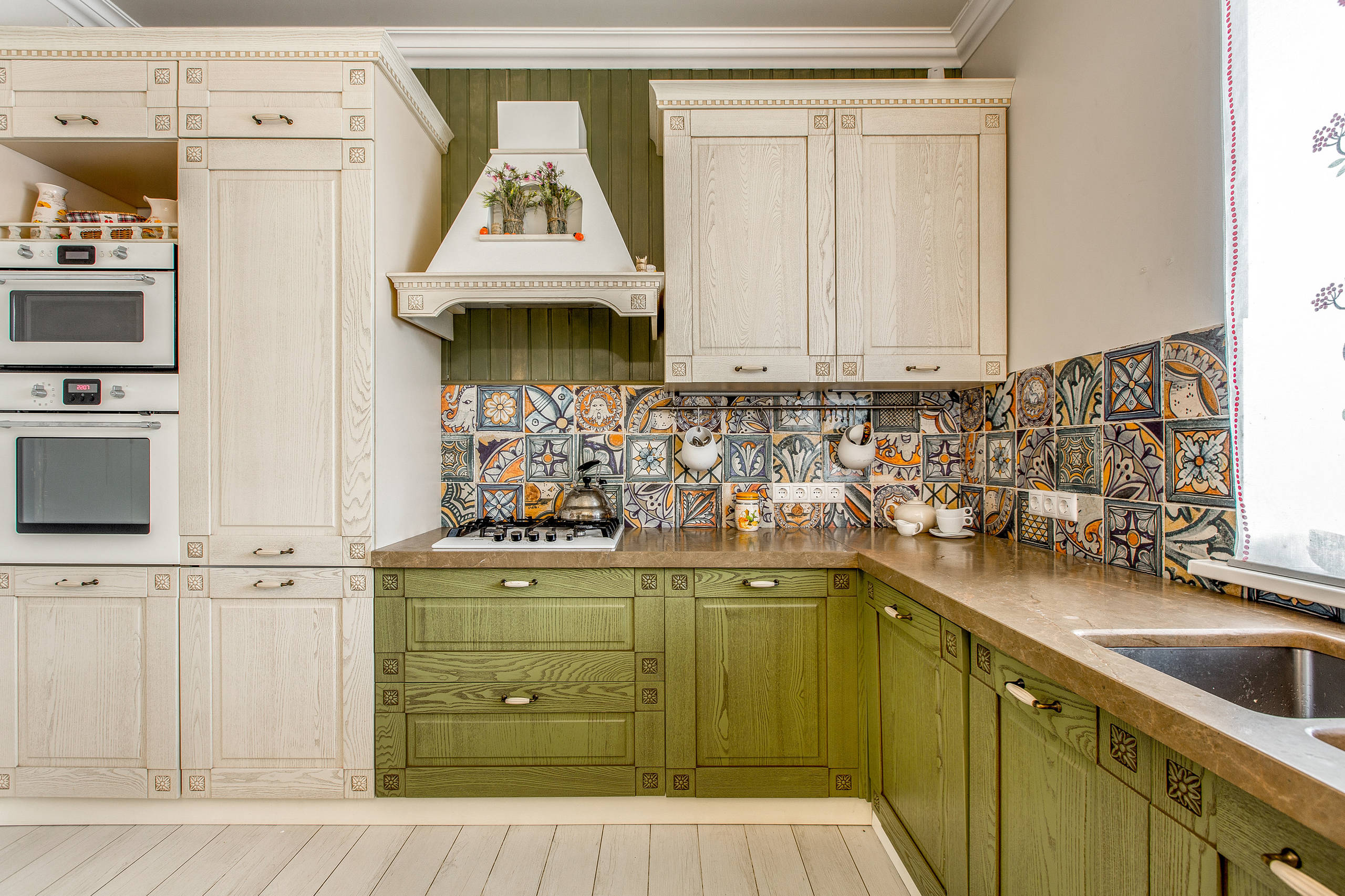 Стилистические особенности дизайна кухни в деревенском стиле