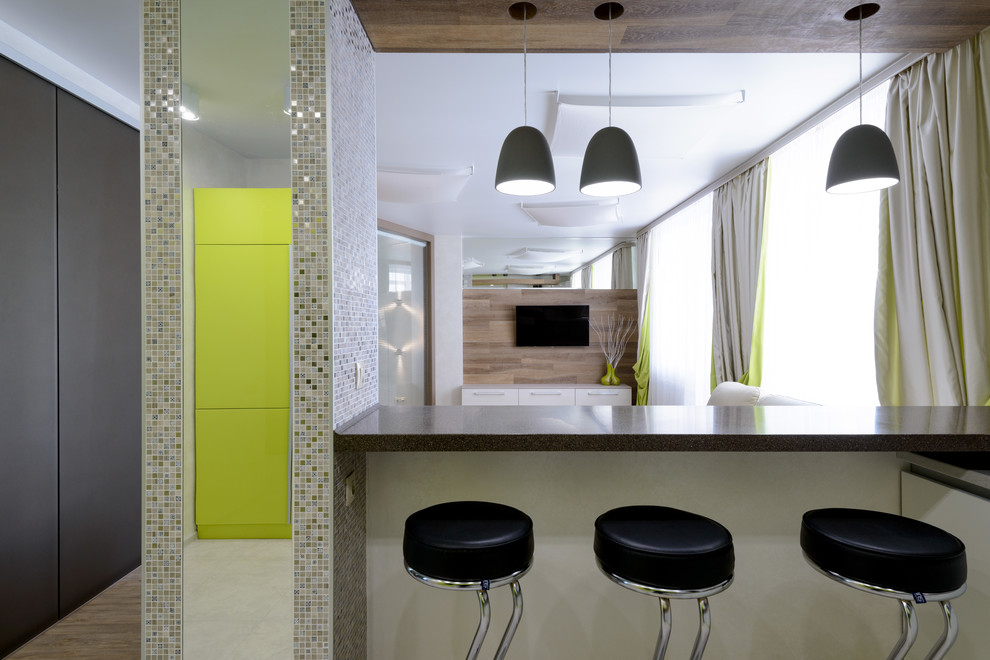Inspiration for a contemporary kitchen in Novosibirsk.