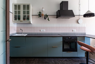 75 Kitchen with Green Cabinets and Black Backsplash Ideas You'll Love -  January, 2024