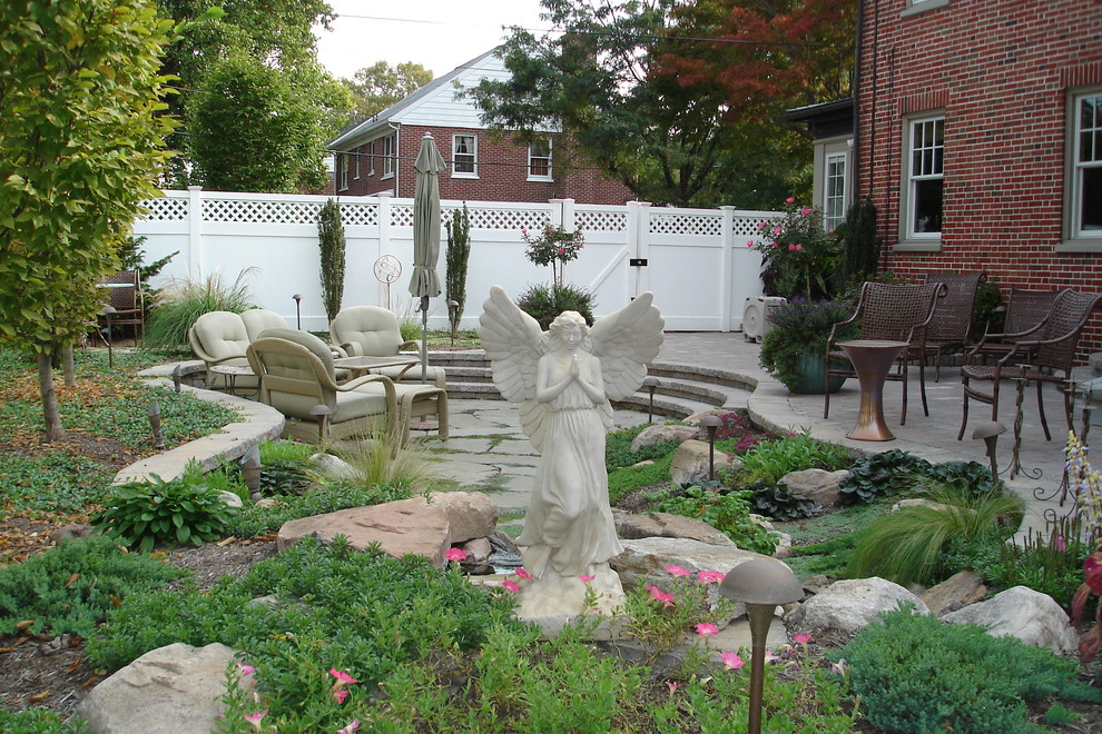 Cette image montre un jardin traditionnel.