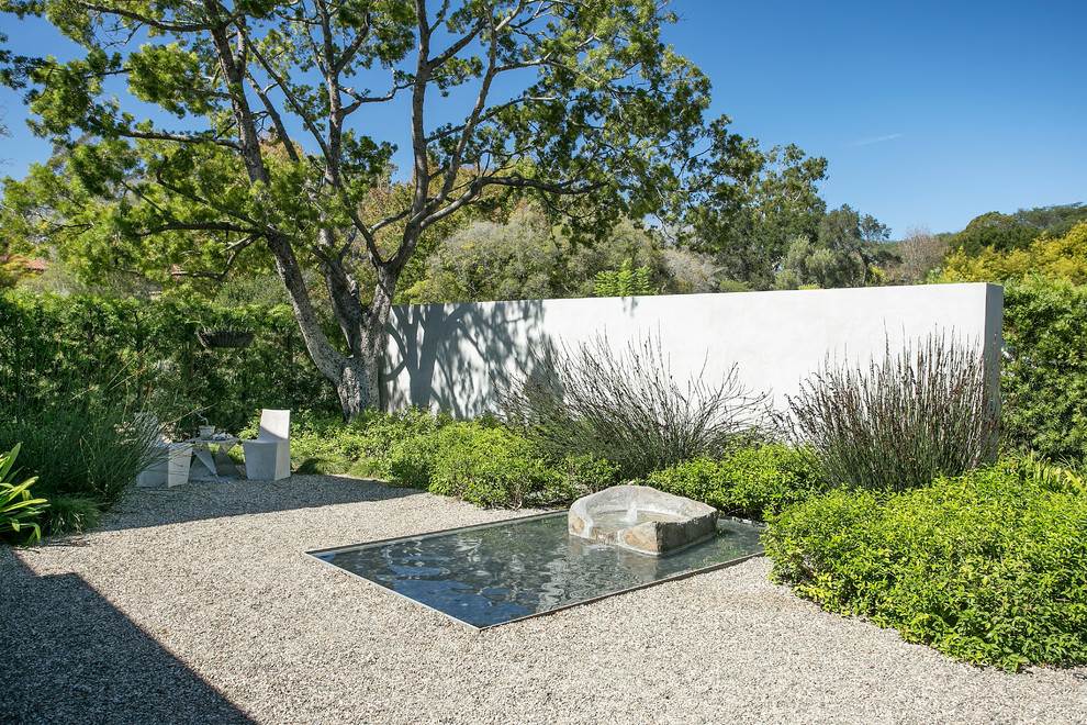 This is an example of a contemporary landscaping in Santa Barbara.