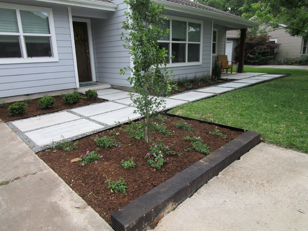 Design ideas for a contemporary landscaping in Houston.