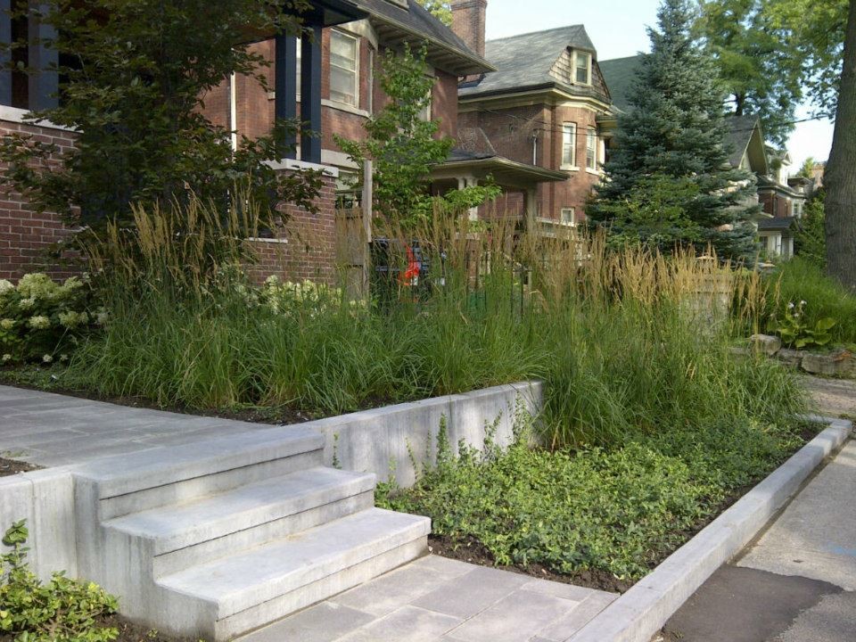 A Contemporary Twist Contemporary Landscape Toronto by Oriole