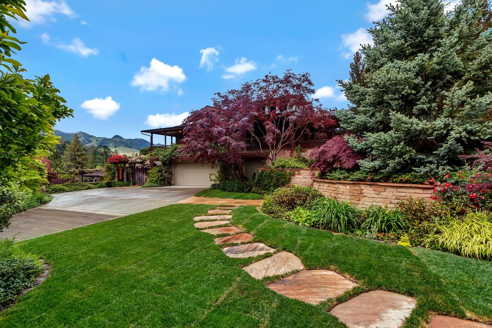 A Gardeners Garden in Orinda Traditional Landscape San Francisco
