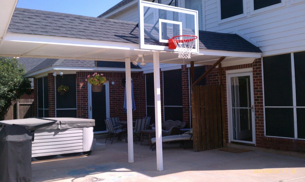 Alan S's Roof King Platinum Basketball System on a 24x18 in Ft Worth