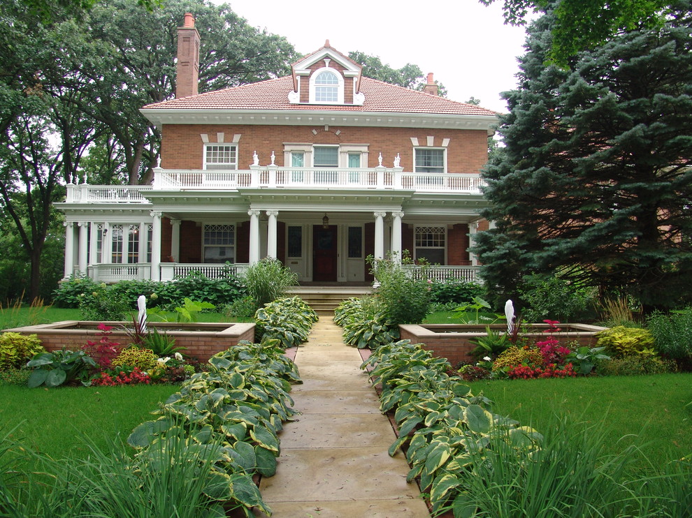 ALGONA, IOWA RESIDENCE Traditional Landscape Other by
