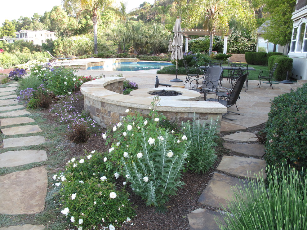 Design ideas for a rustic landscaping in San Francisco.