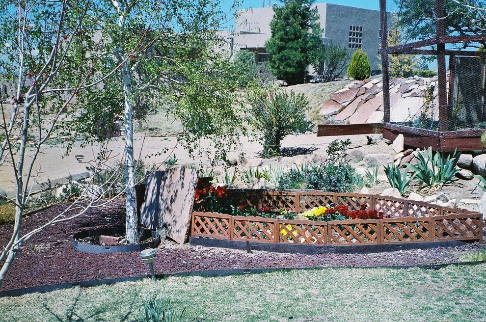 Exemple d'un jardin éclectique.