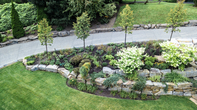 An Uphill Masjesty - Traditional - Garden - Montreal - by DLC ...