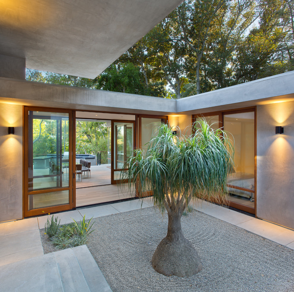 Moderner Garten im Innenhof in Los Angeles