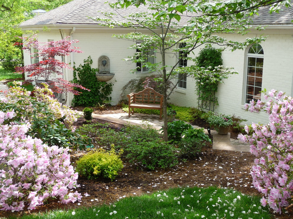 Foto di un giardino chic nel cortile laterale
