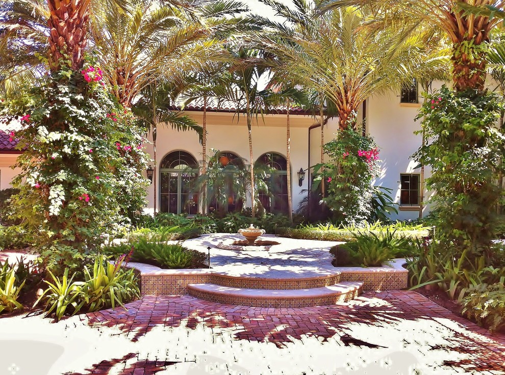 This is an example of a mediterranean courtyard garden in Miami.