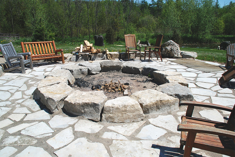 Armour Stone and Flagstone Traditional Patio Toronto by