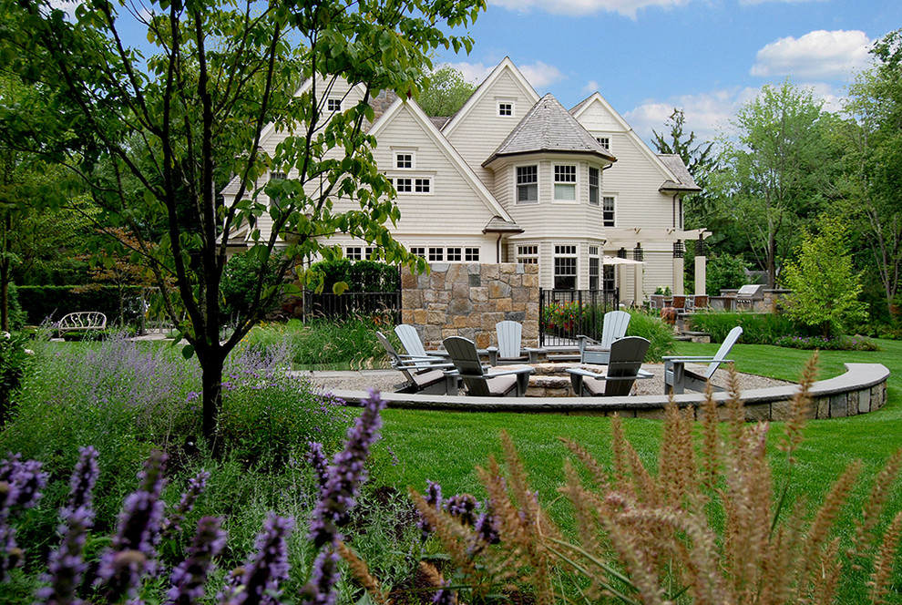Design ideas for a contemporary landscaping in Bridgeport.