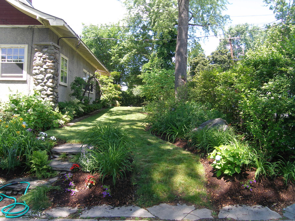 ARTS & CRAFTS GEM gets a NEW, LUSH LANDSCAPE Eclectic Landscape