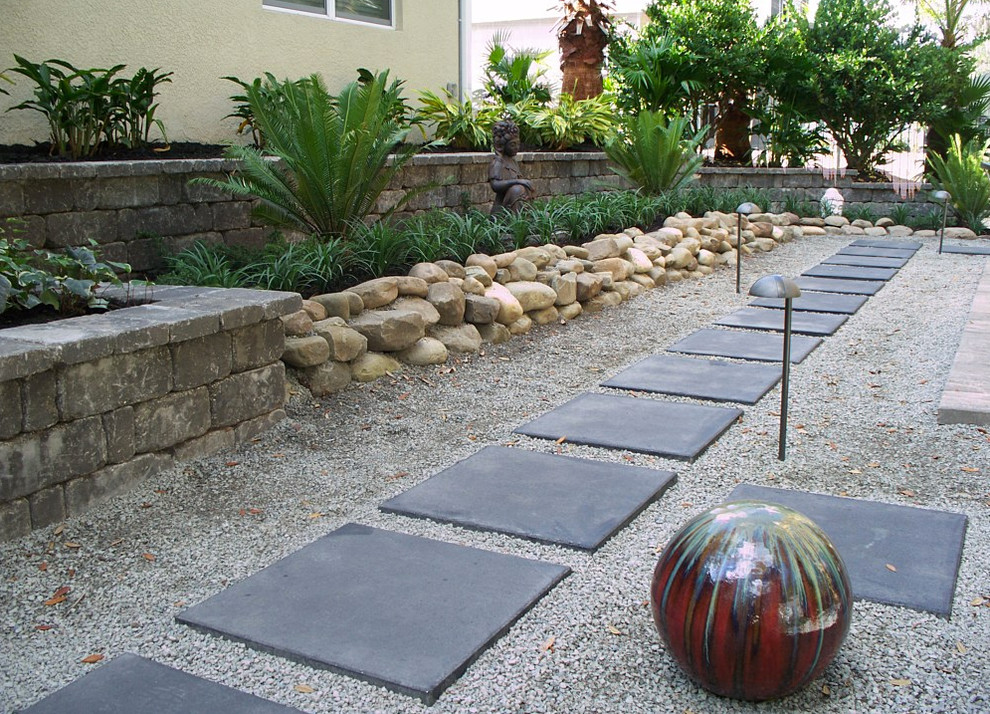 Photo of a world-inspired garden in Tampa.