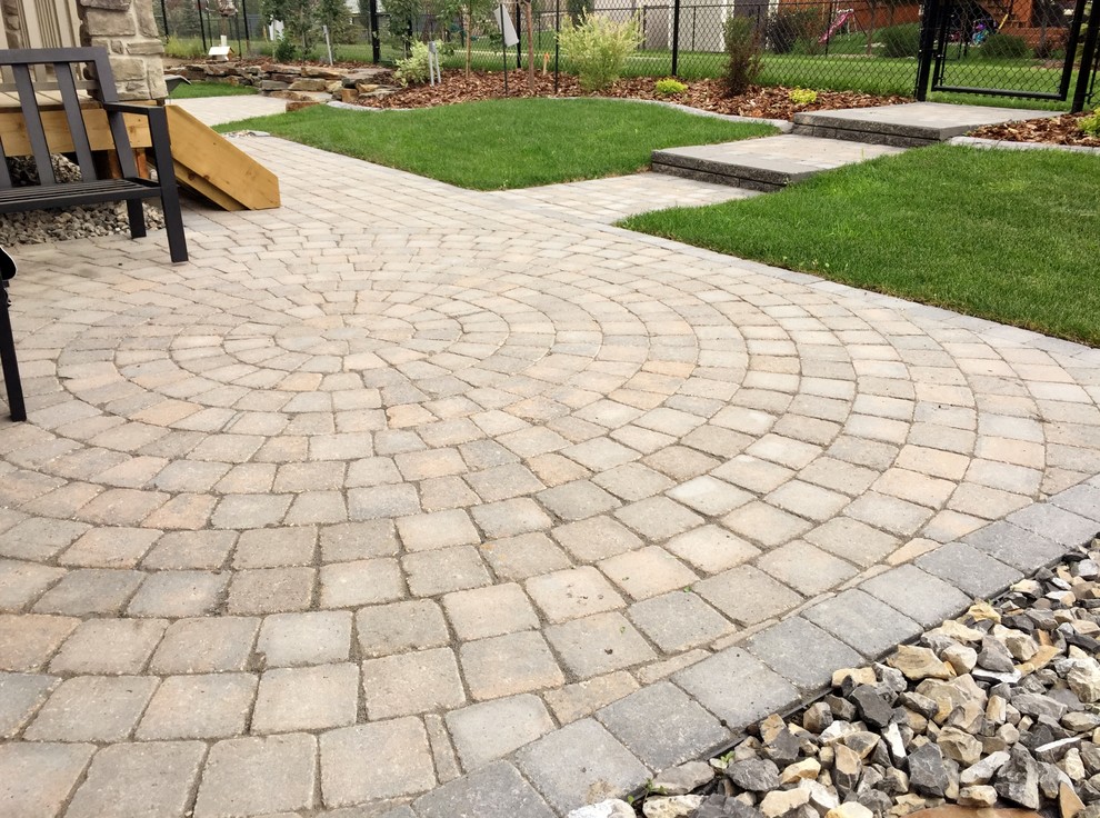 Aspen Trails, Sherwood Park Sidebyside Contemporary Landscape