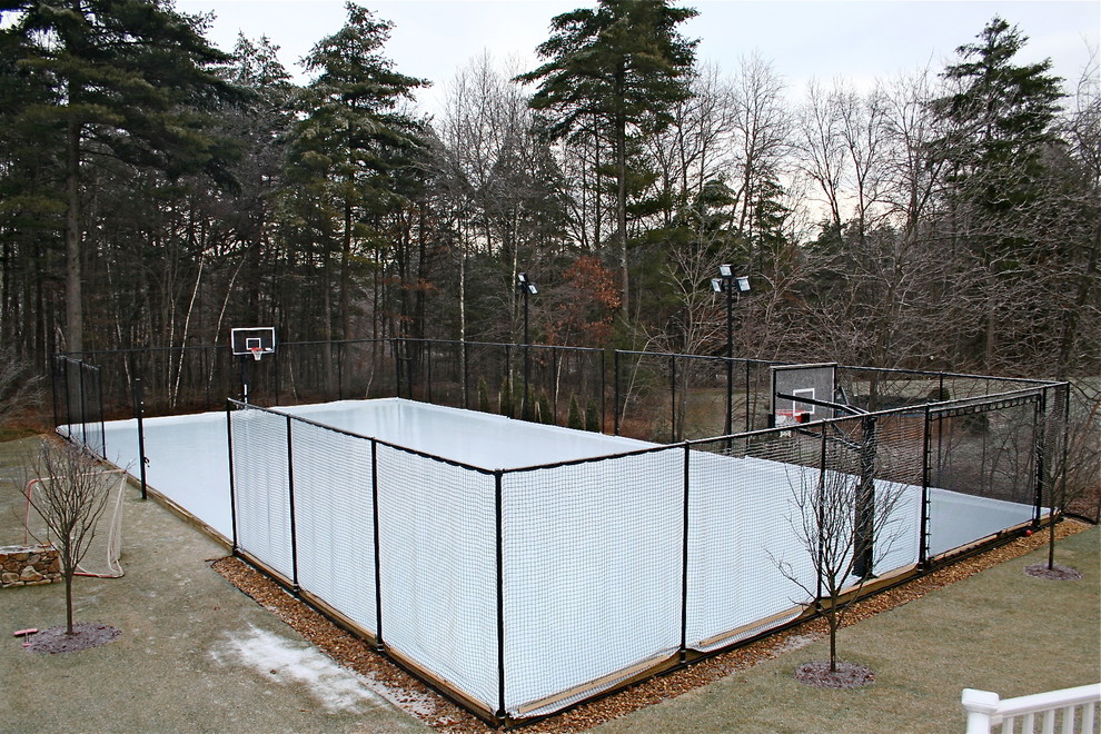 Photo of a large traditional backyard outdoor sport court in Salt Lake City.