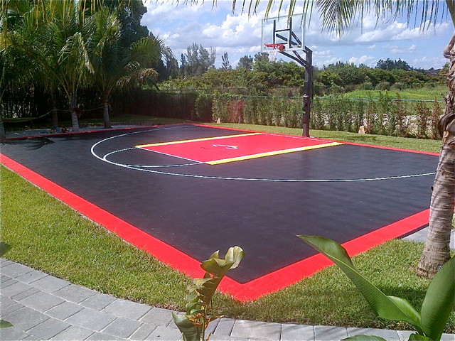 Backyard Home Court in Miami - SnapSports outdoor game court - Traditional  - Garden - Miami - by SnapSports® Athletic Floors & Outdoor Courts | Houzz