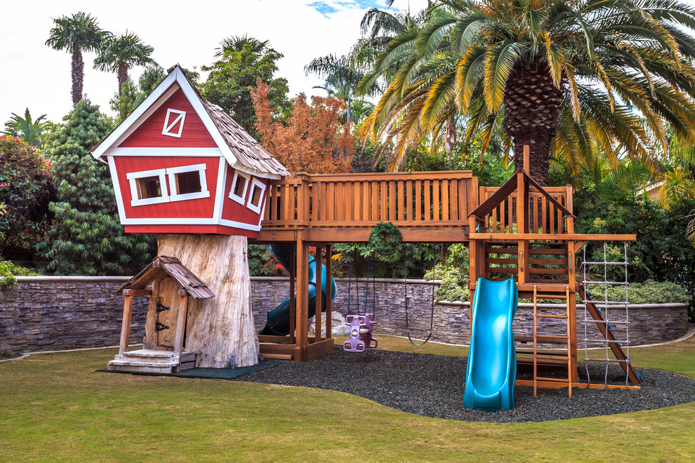 This is an example of a traditional landscaping in Orange County.