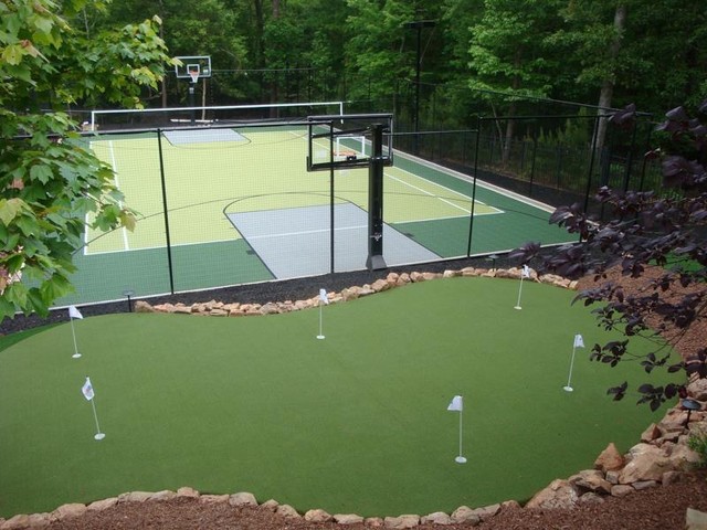 Backyard Sport Court & Putting Green - Modern - Garden - New York - by