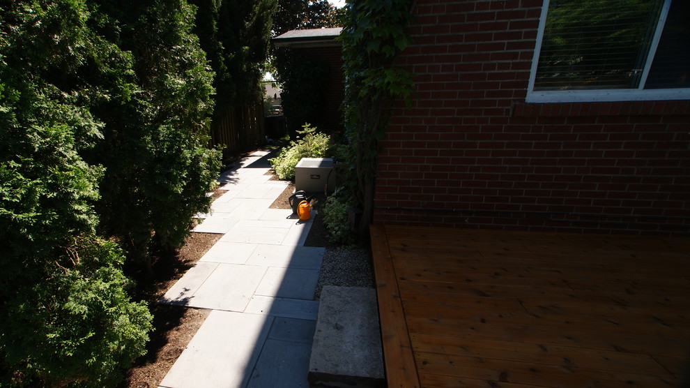This is an example of a contemporary garden in Toronto.