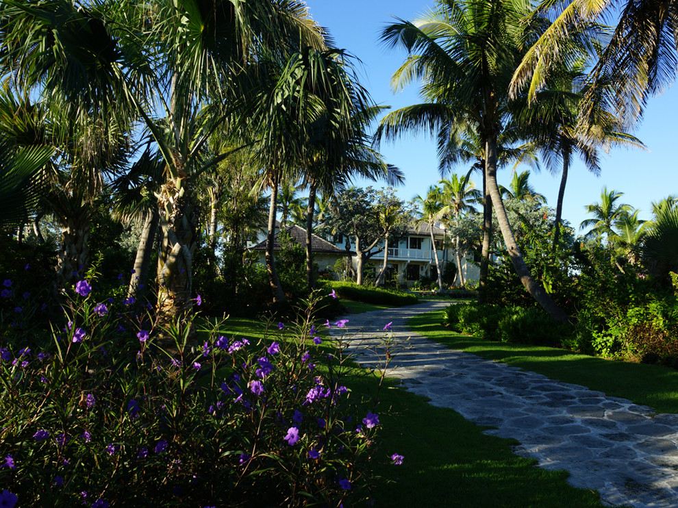 Baker's Bay Garden 1 - Tropical - Landscape - Miami - by Raymond