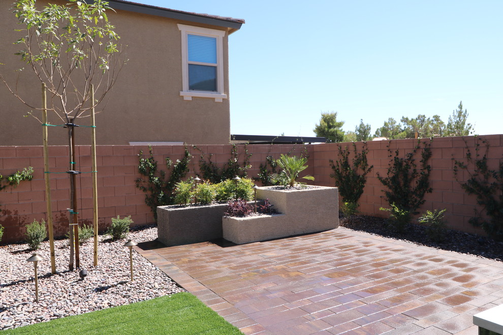 BannisterLingwall Residence Modern Landscape Las Vegas by One Source Outdoors/One