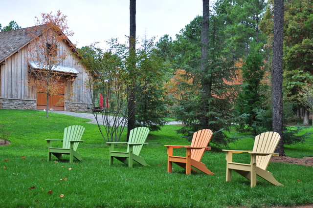 Barn Fire Pit Terrace - Traditional - Garden - Other - by DabneyCollins |  Houzz IE