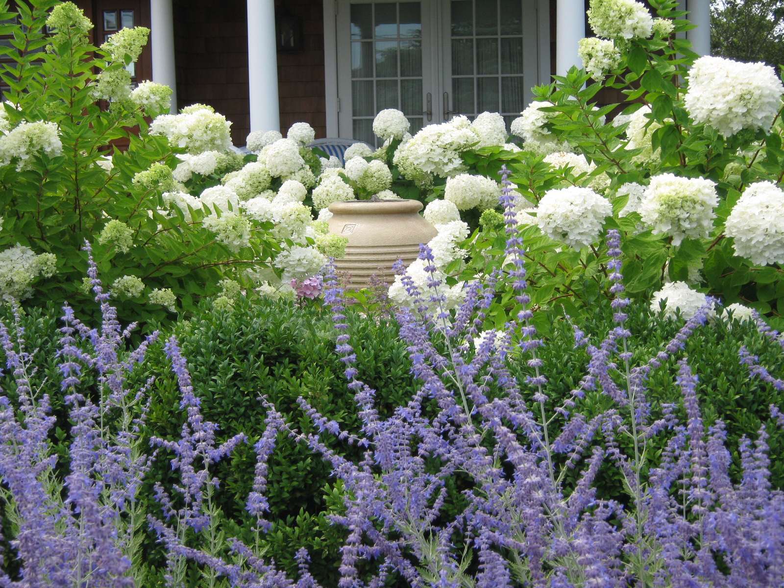 75 Beautiful Landscaping Pictures, Easy Care Landscaping Philadelphia Paint