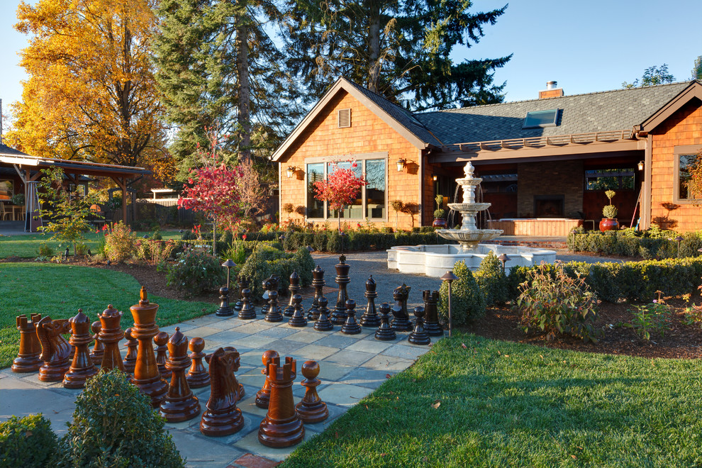 Photo of a transitional water fountain landscape in Portland.