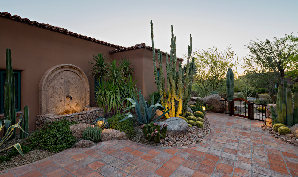 Photo of a large southwestern landscaping in Phoenix.