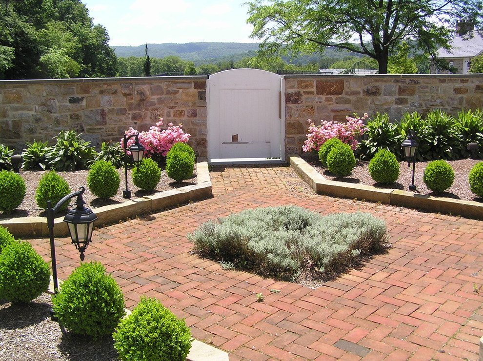 Bethlehem Pennsylvania Estate - Traditional - Landscape - Philadelphia