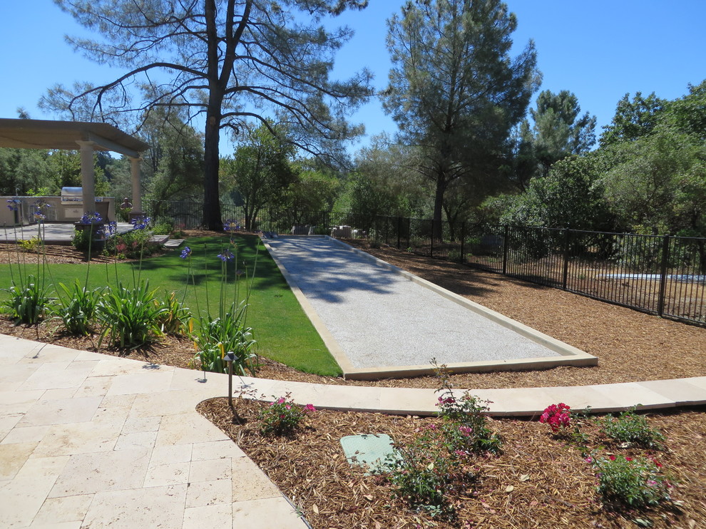 This is an example of a mediterranean garden in Sacramento.