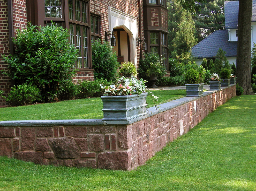 Brownstone And Brick Retaining Wall Traditional Landscape New York By Mierop Design Fapld Houzz - Front Yard Brick Wall Ideas