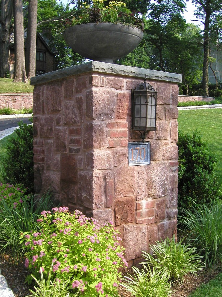 Brownstone and Brick Veneer Entry Pier Traditional Landscape New