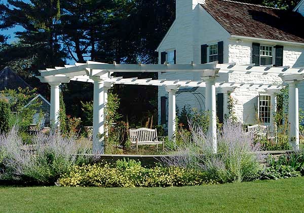Esempio di un giardino formale vittoriano di medie dimensioni e davanti casa