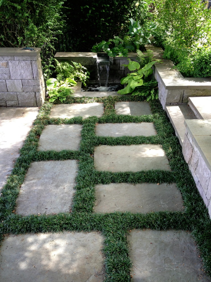 Inspiration for a classic garden in Portland.