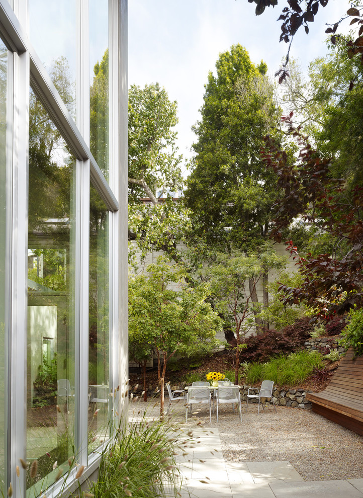 This is an example of a transitional retaining wall landscape in San Francisco.