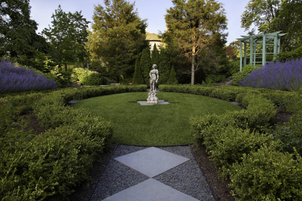 This is an example of a classic garden in Chicago.