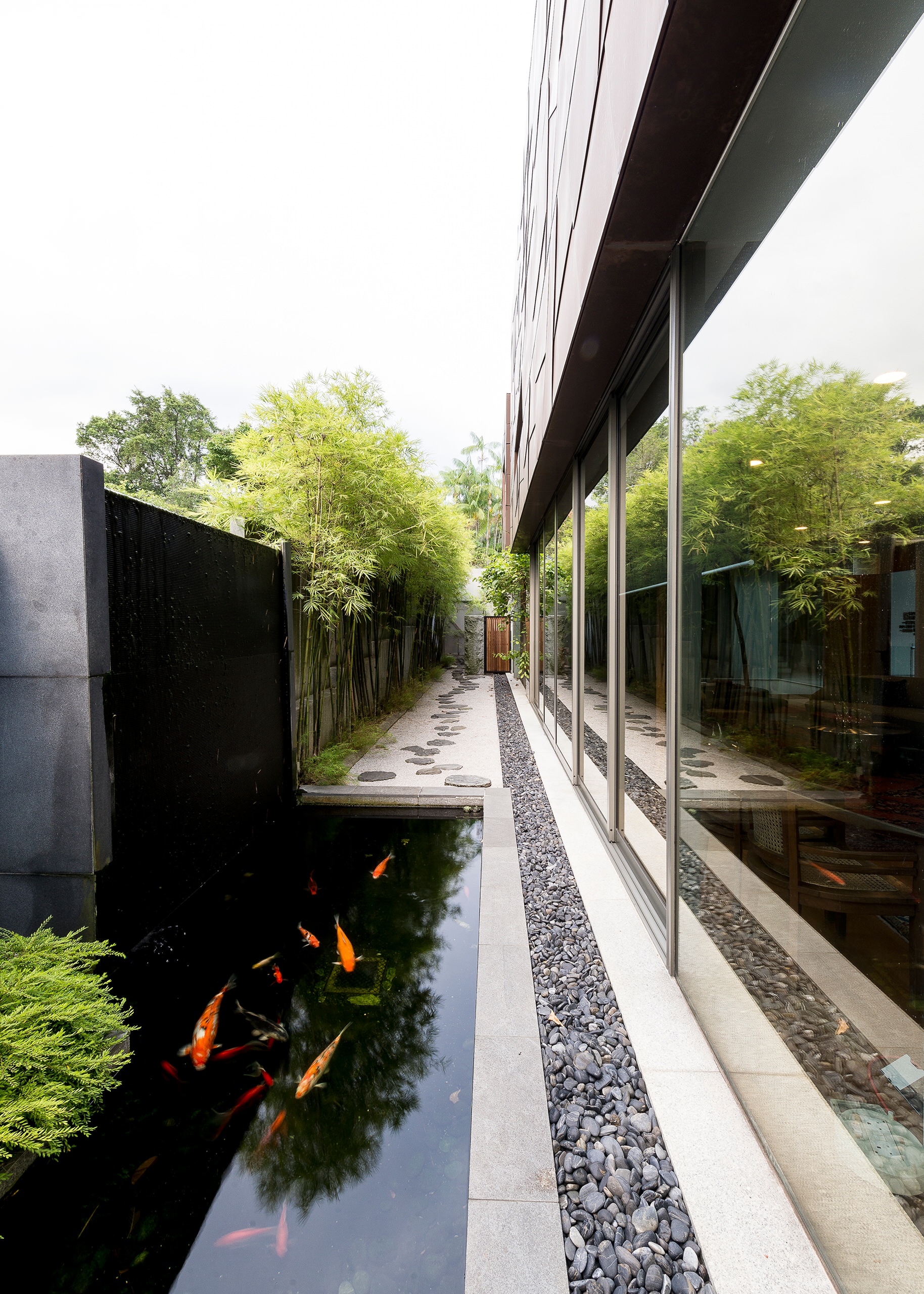 Chee Hoon House - Contemporary - Landscape - Singapore - by HB Design Pte  Ltd | Houzz