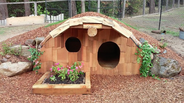 Children's Hobbit House - Rustikal - Garten - Seattle - von Fire Sparrow  Landscaping | Houzz
