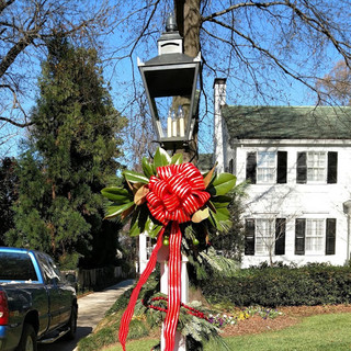 lamp post decorating ideas for christmas