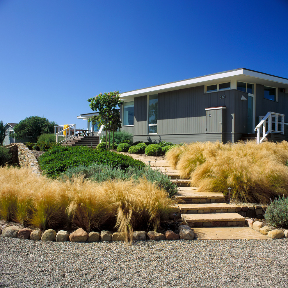 Design ideas for a coastal full sun hillside landscaping in Santa Barbara.