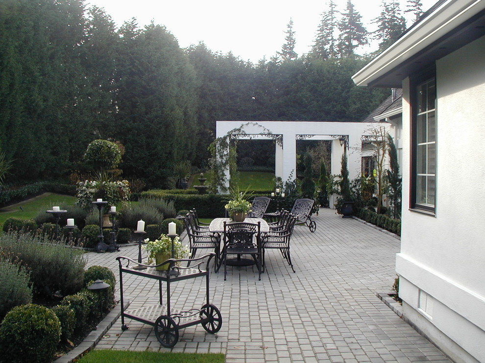 Photo of a mediterranean landscaping in Seattle.