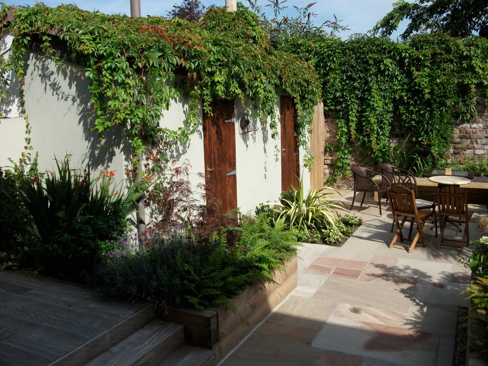 Пример оригинального дизайна: участок и сад в современном стиле