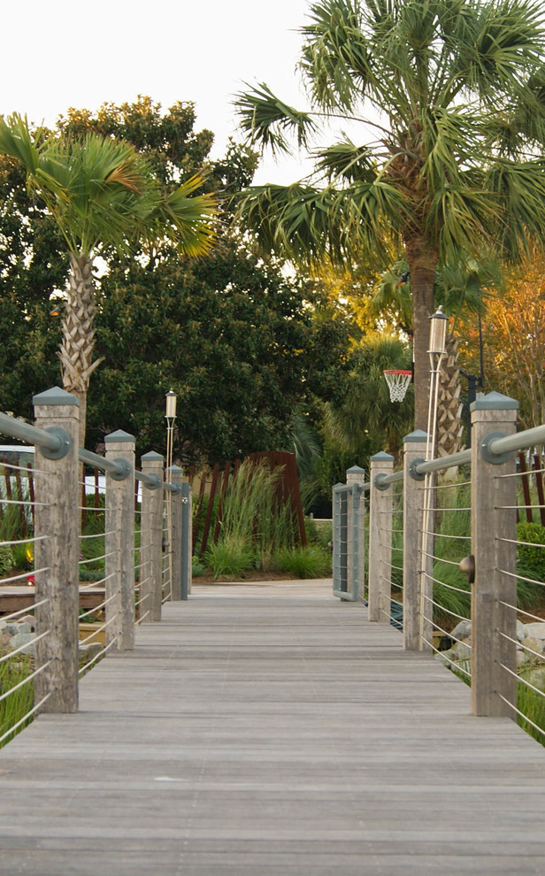 Ispirazione per un grande giardino stile marinaro esposto in pieno sole nel cortile laterale