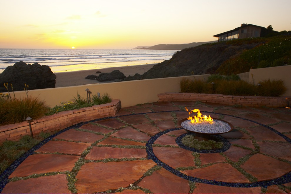 This is an example of a coastal landscaping in San Luis Obispo with a fire pit.