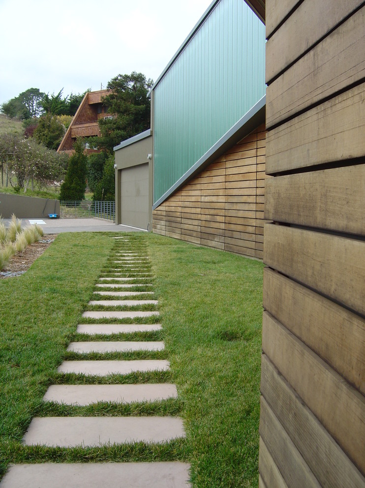 Inspiration for a contemporary garden steps in San Francisco.